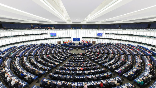 Plenarsaal des Europäischen Parlaments ins Strasbourg (Vogelperspektive).
