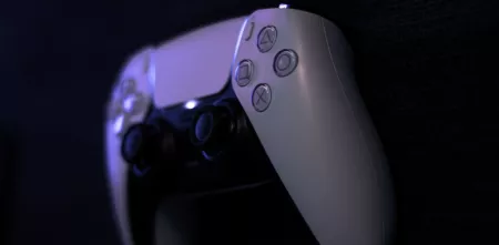 Ein Playstation 5 Controller.