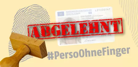 #PersoOhneFinger mit einem „Abgelehnt“-Stempel.