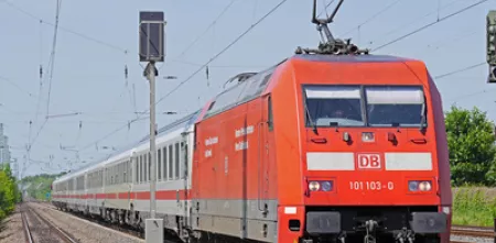 Ein ICE der Deutschen Bahn.
