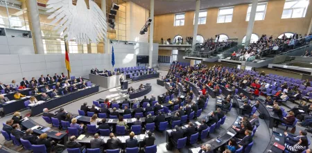 Plenarsaal des Deutschen Bundestags von innen (Vogelperspektive).