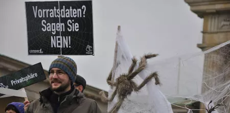 Ein Plakat mit der Aufschrift: "Vorratsdaten? Sagen Sie NEIN!"