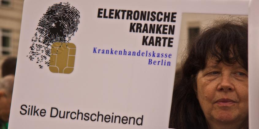 Demonstrantin gegen das Vorhaben der „elektronischen Gesundheitskarte“.