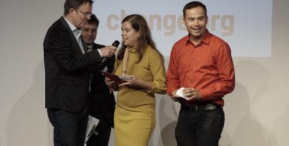 Auf der Bühne der BBAs 2016: Andreas Liebold und padeluun sowie Jeanette Gusko und Gregor Hackmack von change.org