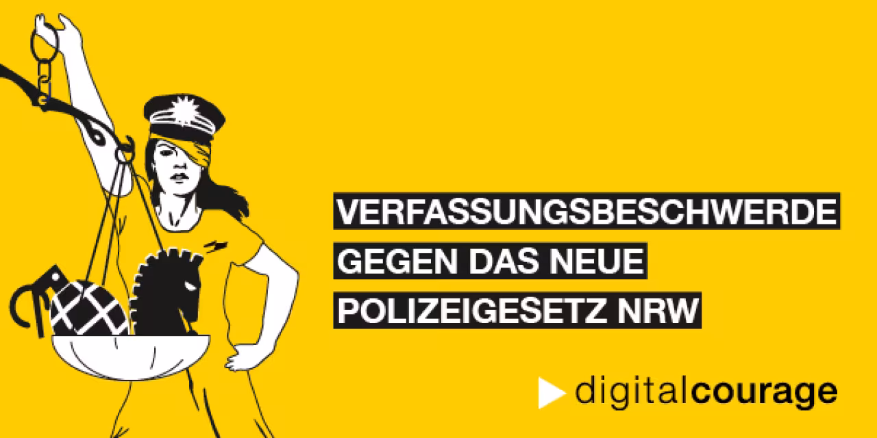 Grafik: Eine Person, die eine Waage in der Hand hält. In einer Waagschale eine Gandgranate und ein Schach-Pferd. Rechts daneben als Text: „Verfassungsbeschwerde gegen das neue Polizeigesetz NRW“.