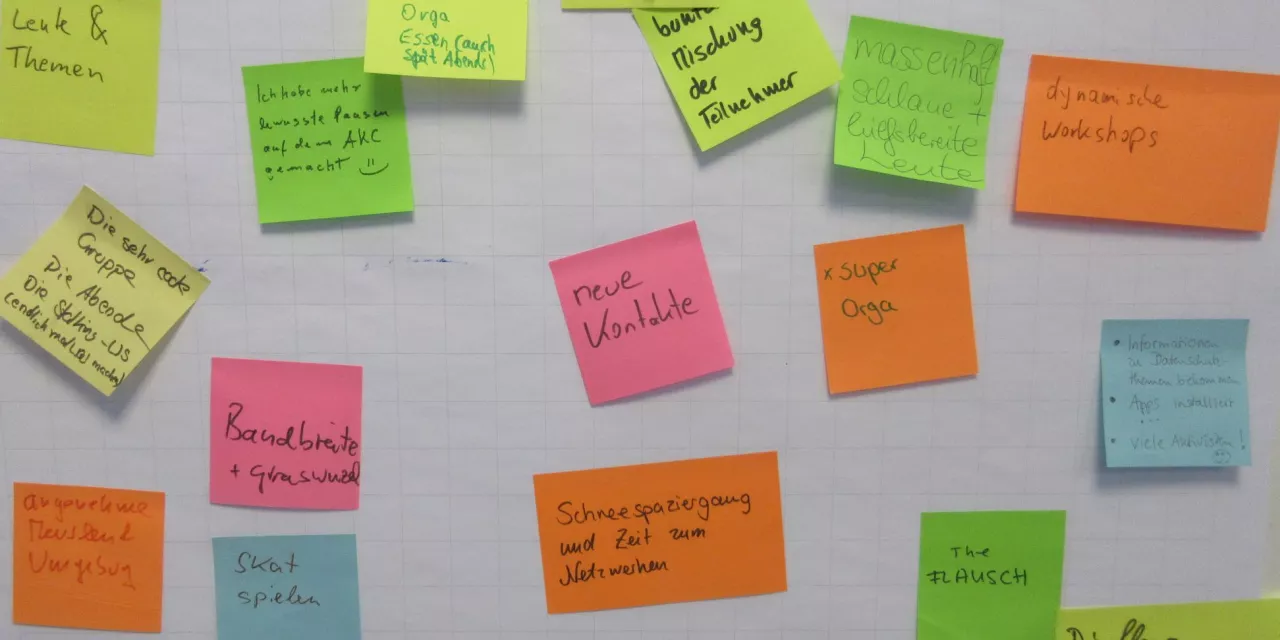 Post-Its auf einer Flipchart