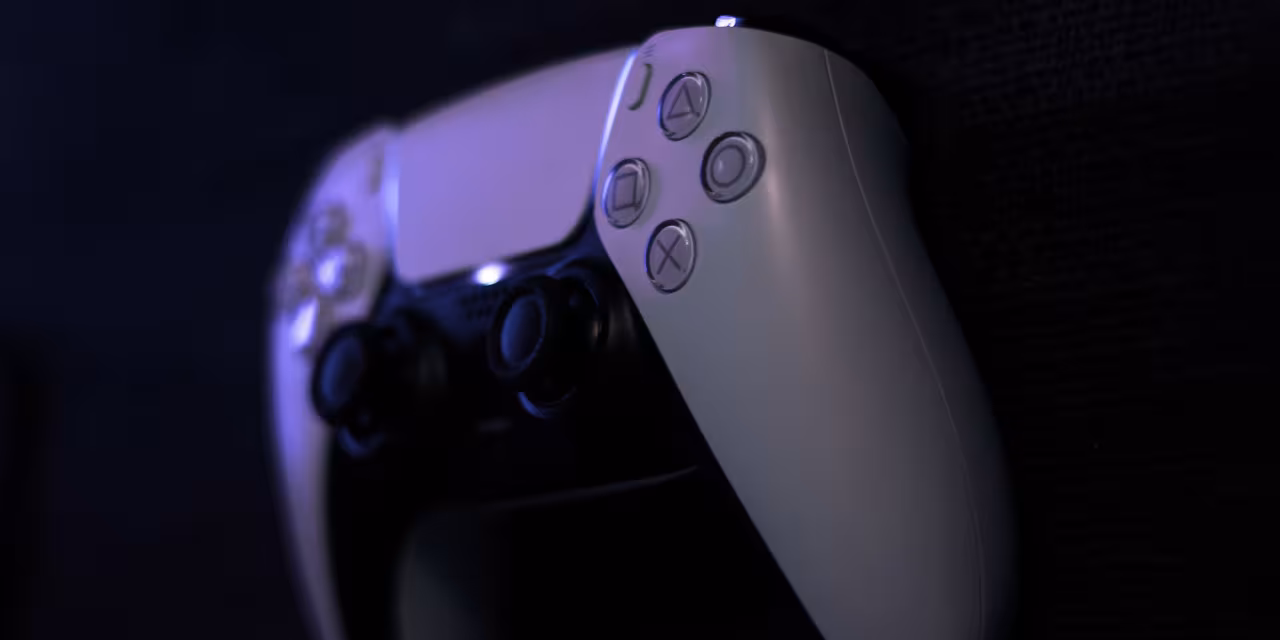 Ein Playstation 5 Controller.