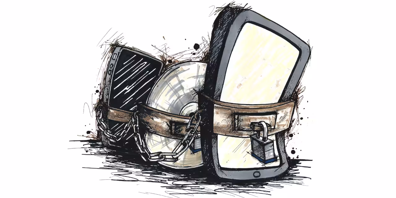Smartphone, E-Book-Reader und CD-Rom in Ketten