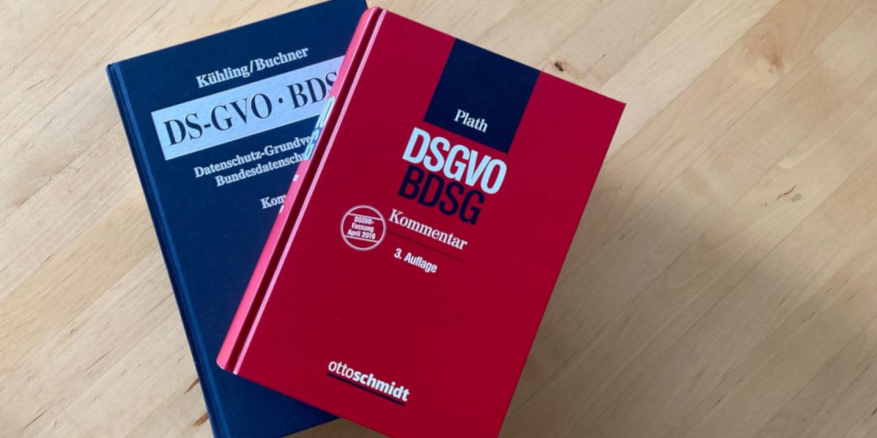 Zwei Bücher über die DSGVO.