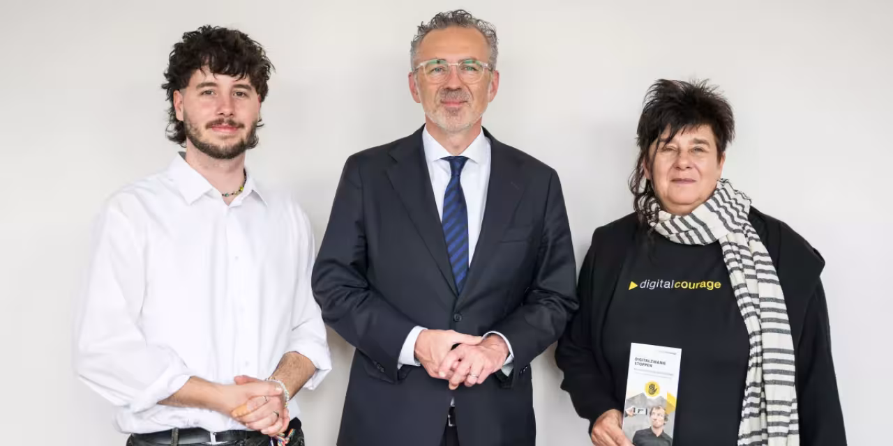 von links nach rechts: Jonas Grill (Digitalcourage), Thomas Jarzombek (CDU) und Rena Tangens (Digitalcourage)
