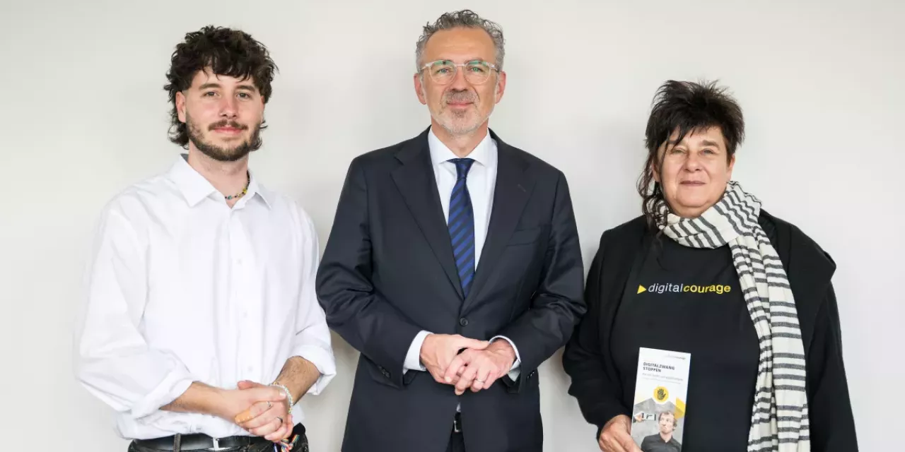 von links nach rechts: Jonas Grill (Digitalcourage), Thomas Jarzombek (CDU) und Rena Tangens (Digitalcourage)