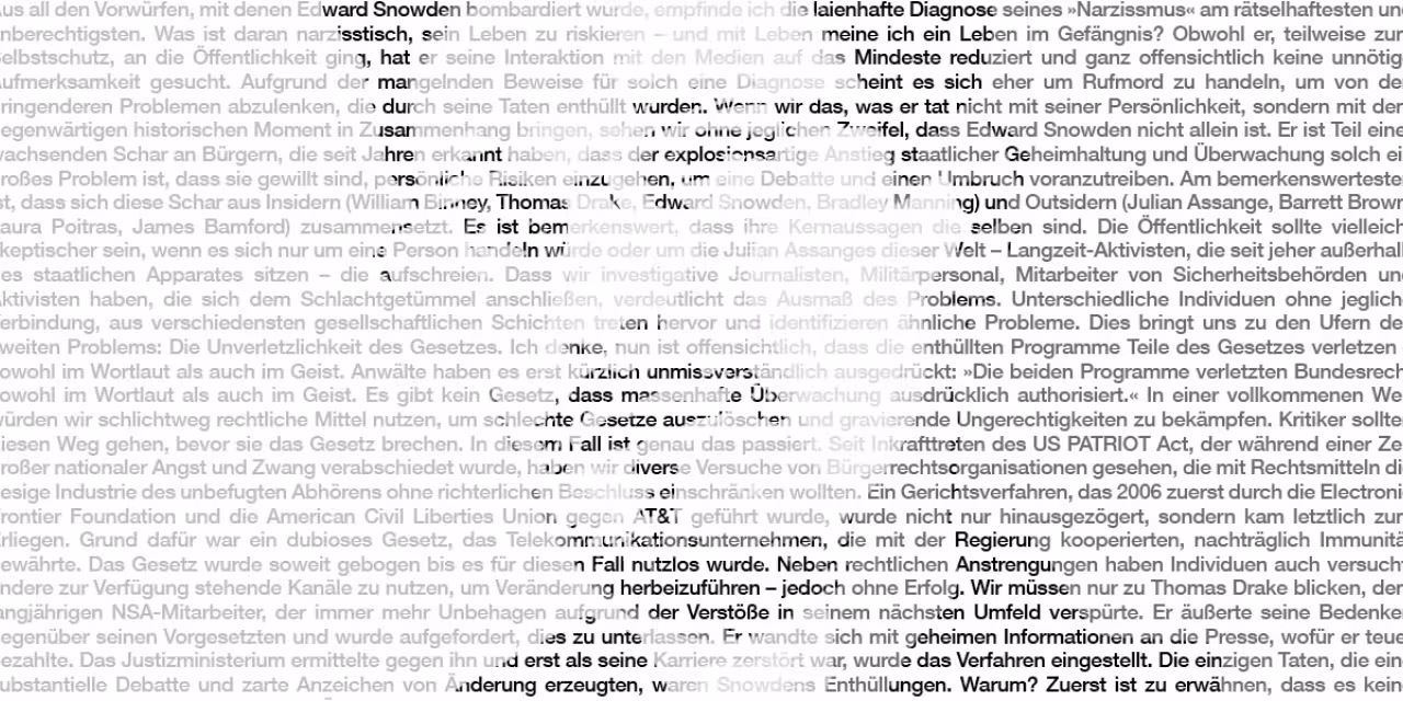 Edward Snowden dargestellt durch Text, der in unterschiedlichen Graustufen formatiert ist.