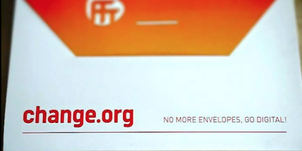 Ein Briefumschlag von change.org.