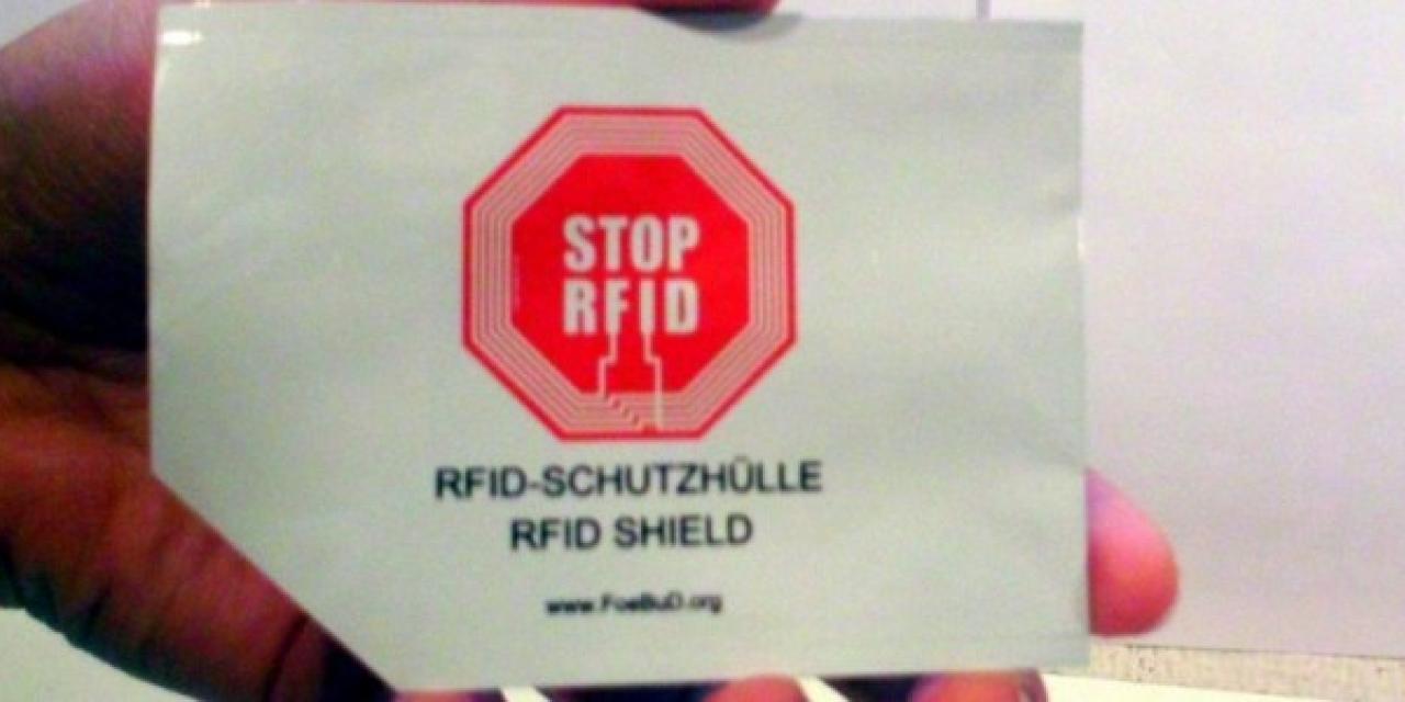 Eine RFID-Schutzhülle für z.B. EC-Karten.