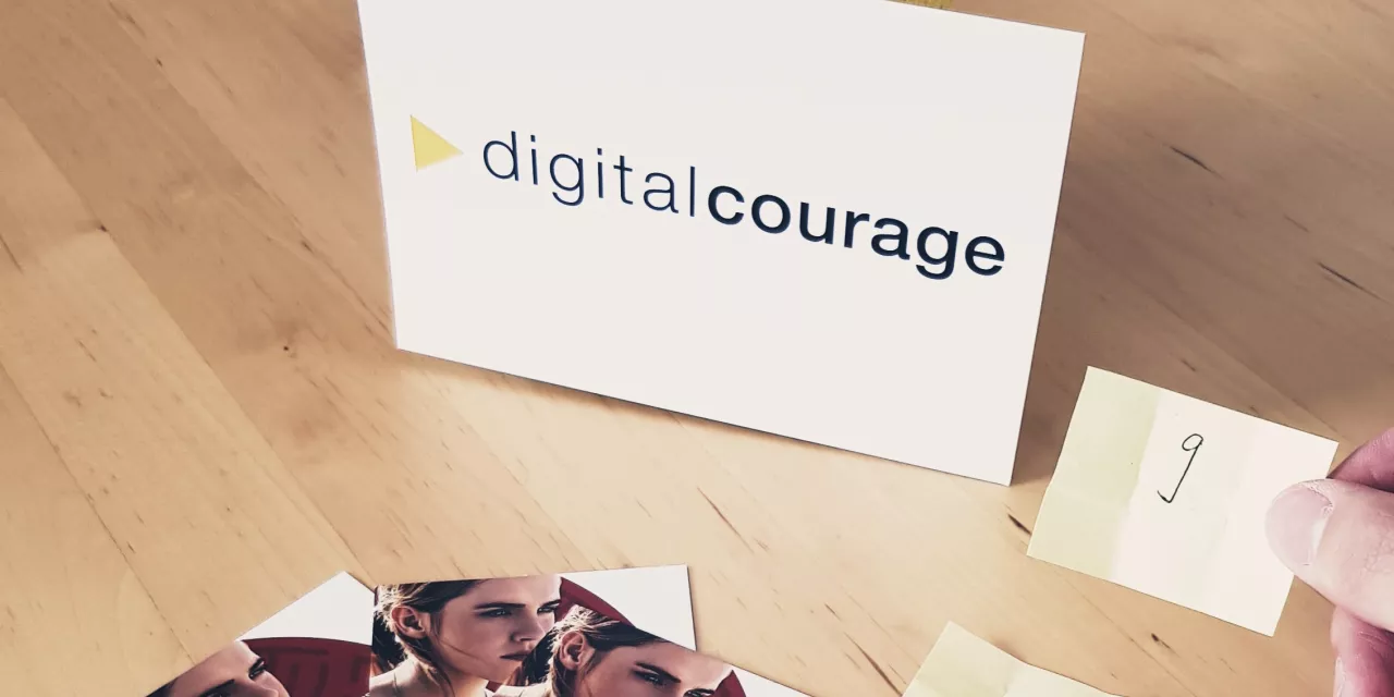Ein Post-It mit der Zahl 9.
